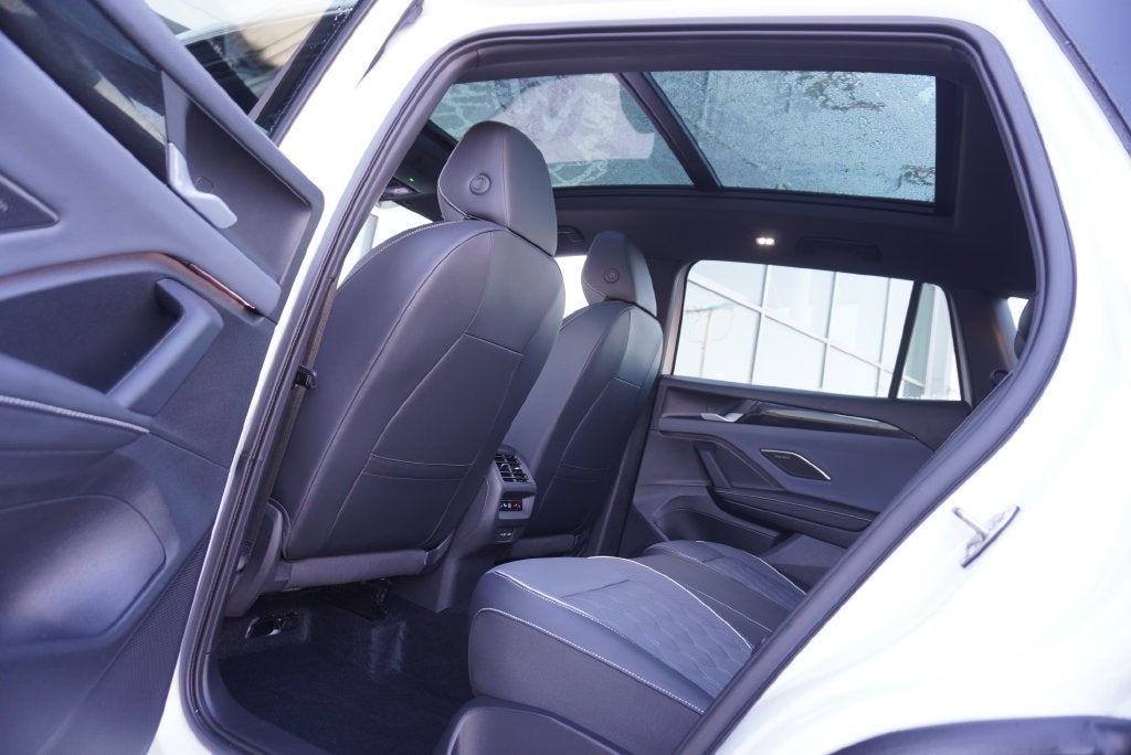 2025 Volkswagen Tiguan 2.0T SEL R-Line