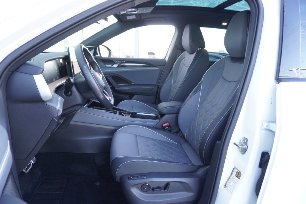 2025 Volkswagen Tiguan 2.0T SEL R-Line