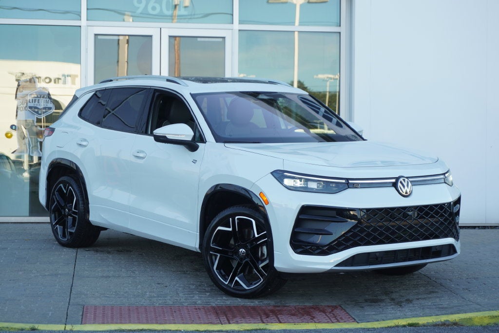 2025 Volkswagen Tiguan 2.0T SEL R-Line