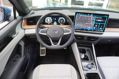 2025 Volkswagen Tiguan 2.0T SEL R-Line