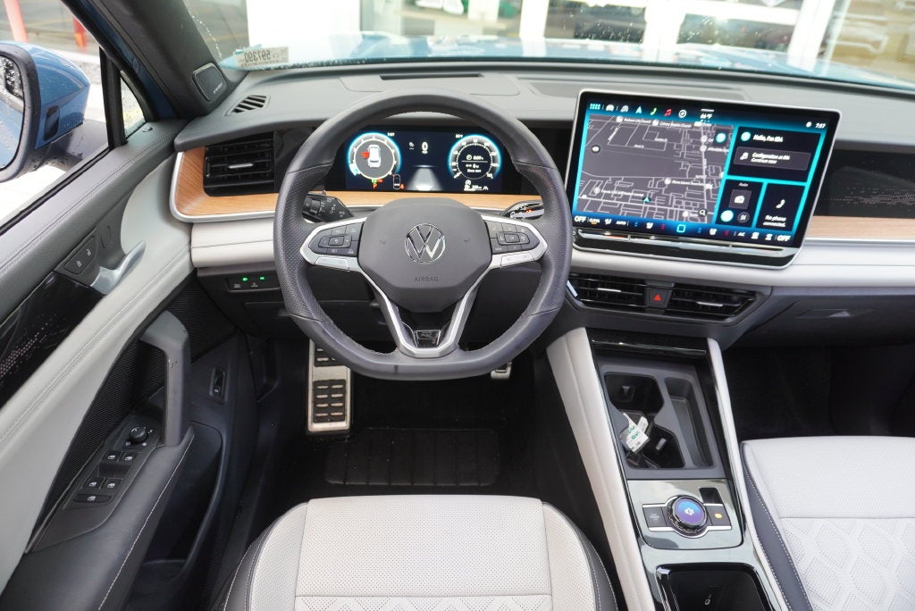 2025 Volkswagen Tiguan 2.0T SEL R-Line