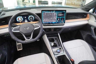 2025 Volkswagen Tiguan 2.0T SEL R-Line