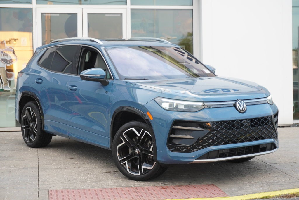 2025 Volkswagen Tiguan 2.0T SEL R-Line