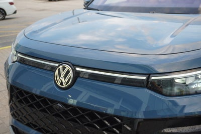 2025 Volkswagen Tiguan 2.0T SEL R-Line
