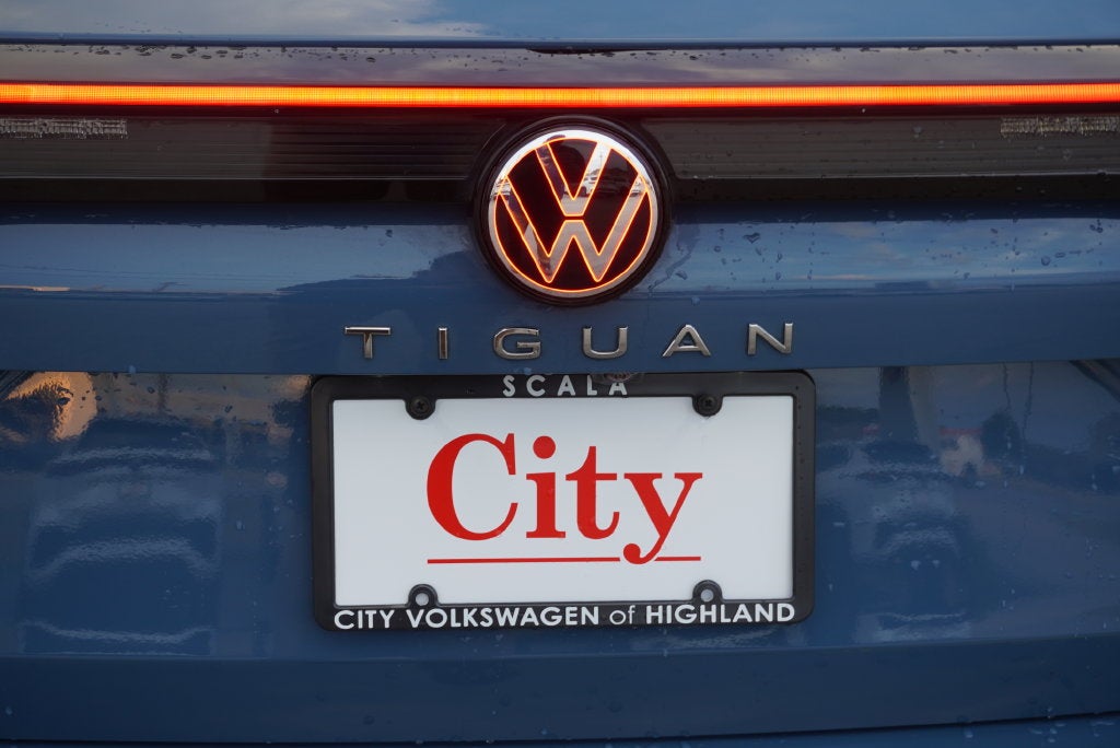 2025 Volkswagen Tiguan 2.0T SEL R-Line
