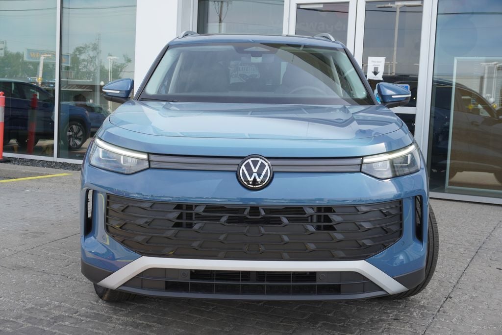 2025 Volkswagen Tiguan 2.0T SE