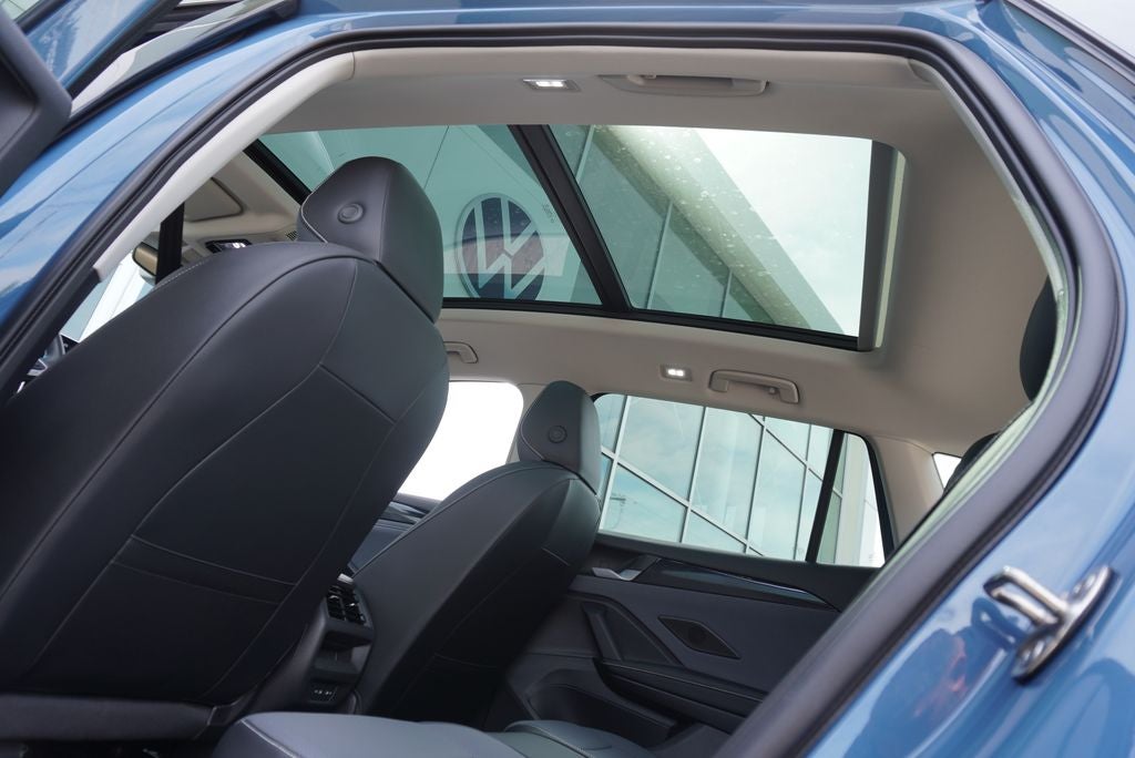 2025 Volkswagen Tiguan 2.0T SE