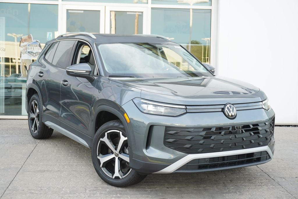 2026 Volkswagen Tiguan 2.0T SE