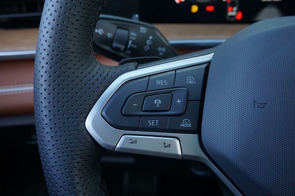 2026 Volkswagen Tiguan 2.0T SEL R-Line Turbo