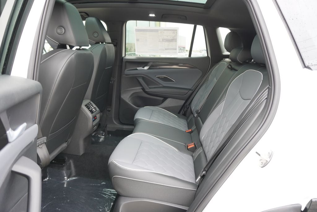 2026 Volkswagen Tiguan 2.0T SEL R-Line Turbo