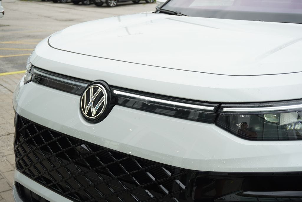 2026 Volkswagen Tiguan 2.0T SEL R-Line Turbo