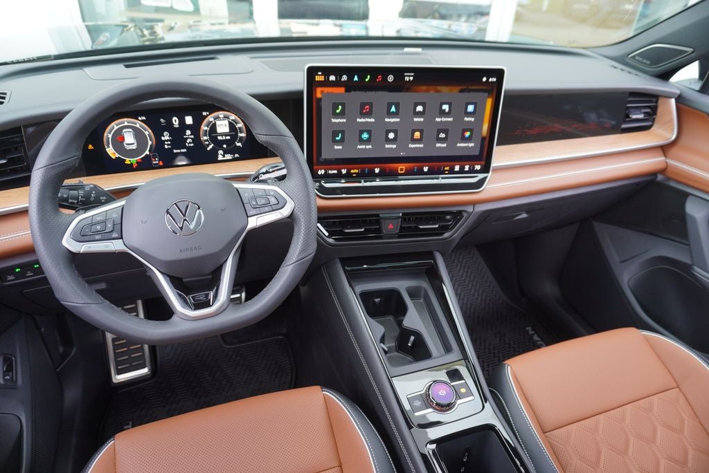 2026 Volkswagen Tiguan 2.0T SEL R-Line Turbo