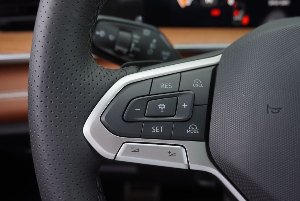 2026 Volkswagen Tiguan 2.0T SEL R-Line Turbo