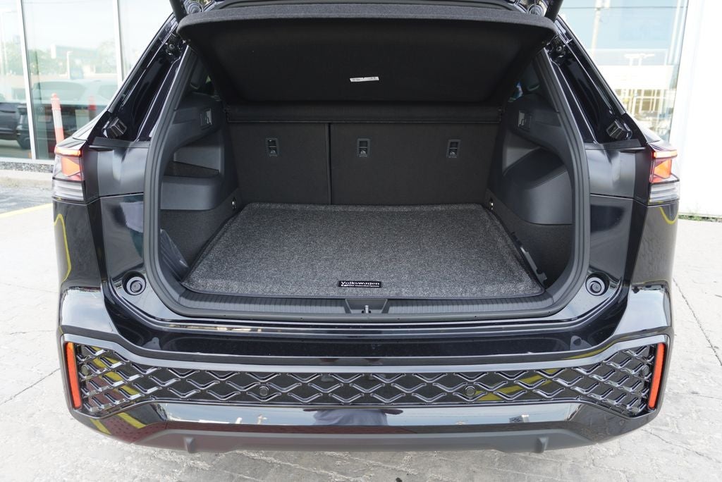 2026 Volkswagen Tiguan 2.0T SEL R-Line Turbo