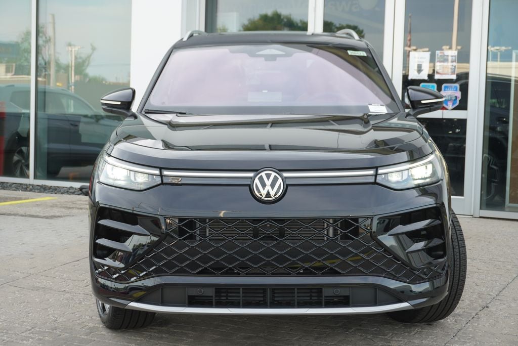 2026 Volkswagen Tiguan 2.0T SEL R-Line Turbo