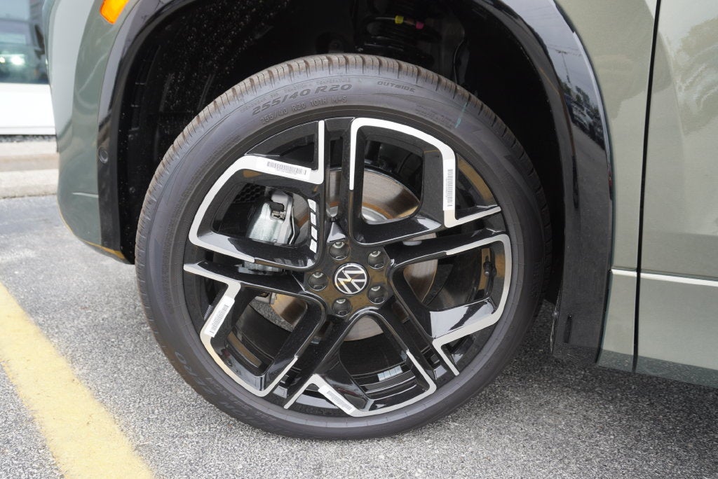 2026 Volkswagen Tiguan SEL R-Line Turbo