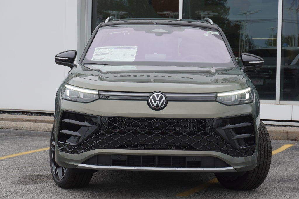 2026 Volkswagen Tiguan SEL R-Line Turbo