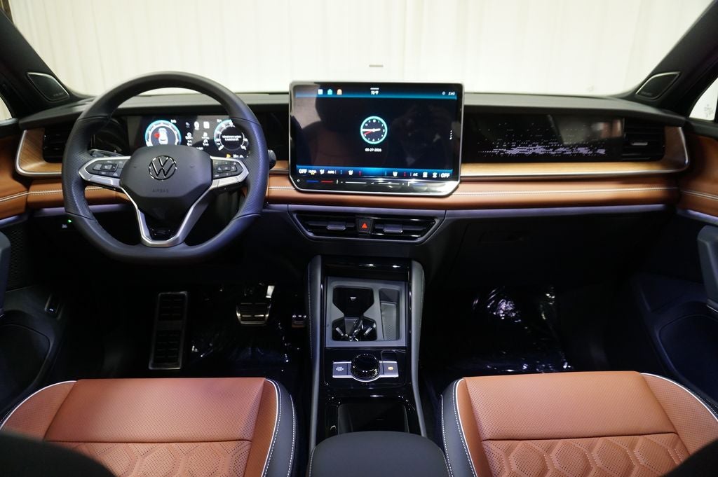 2026 Volkswagen Tiguan 2.0T SEL R-Line Turbo