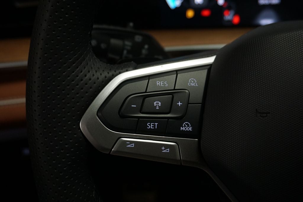 2026 Volkswagen Tiguan 2.0T SEL R-Line Turbo
