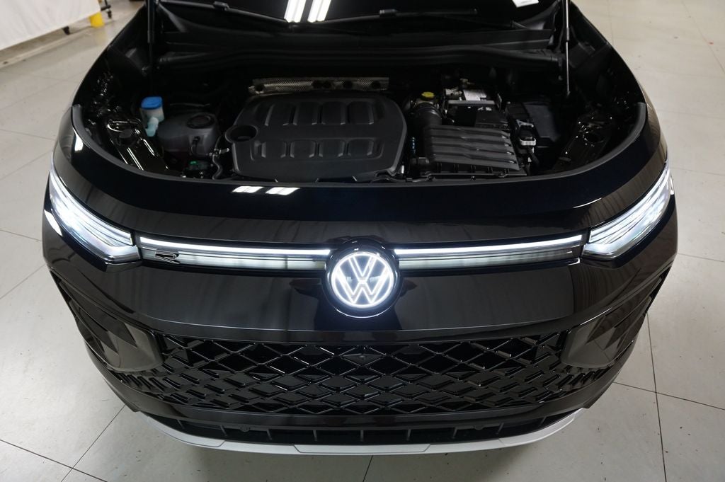2026 Volkswagen Tiguan 2.0T SEL R-Line Turbo