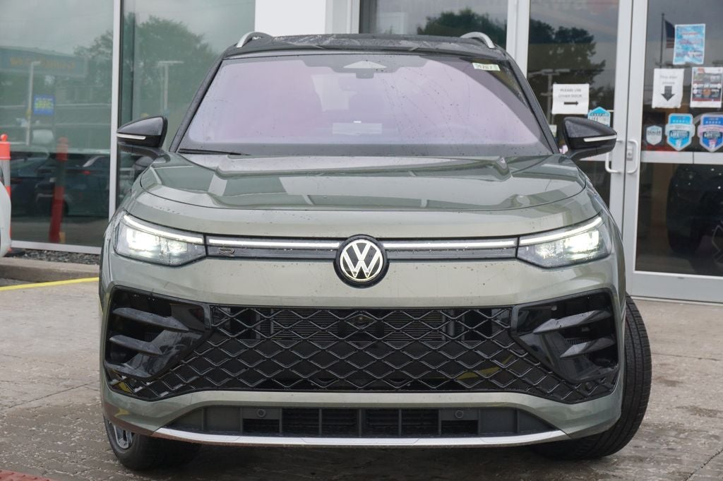 2026 Volkswagen Tiguan 2.0T SEL R-Line Turbo