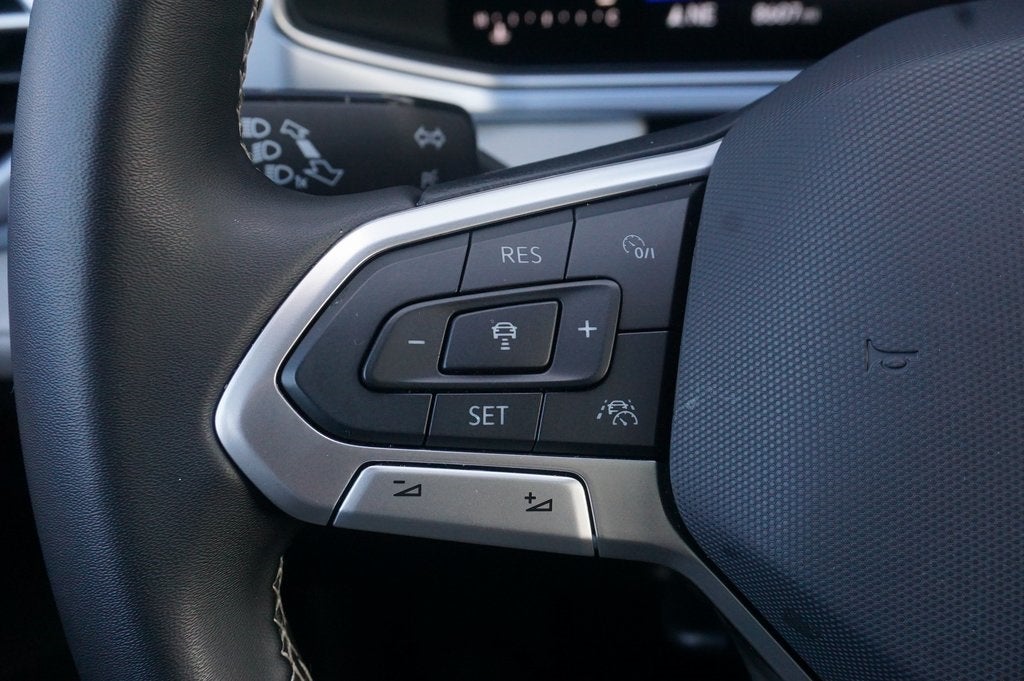 2025 Volkswagen Taos 1.5T SE