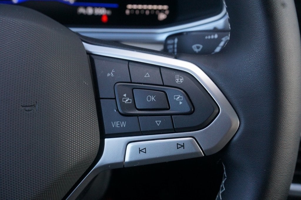 2025 Volkswagen Taos 1.5T SE