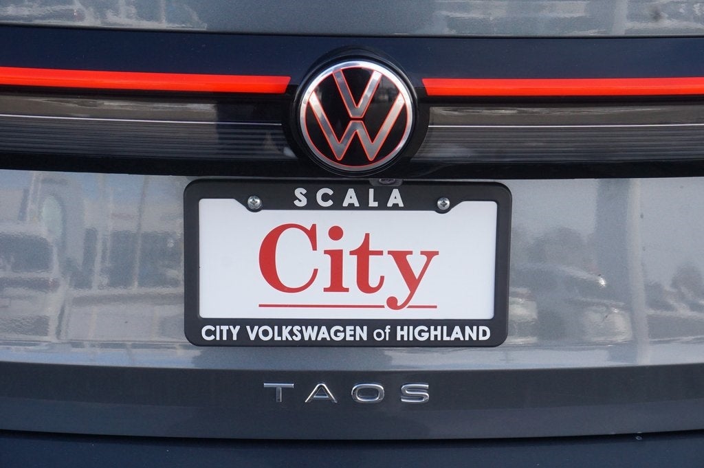 2025 Volkswagen Taos 1.5T SE