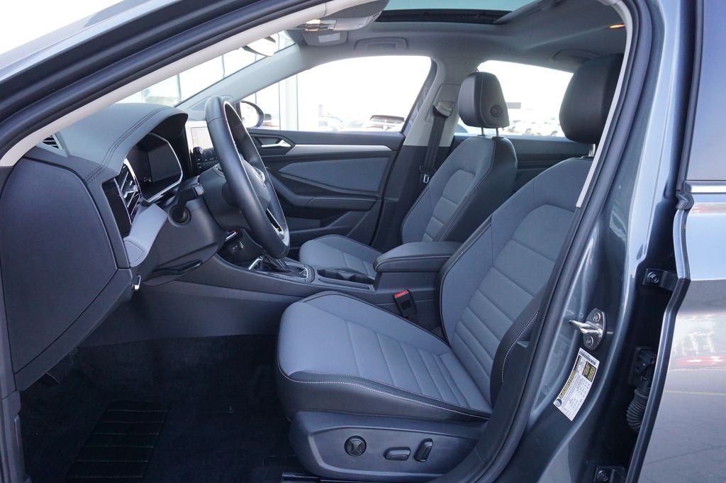 2025 Volkswagen Jetta 1.5T SE