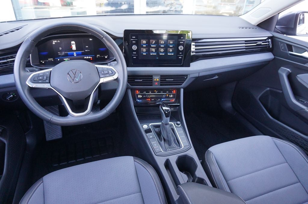 2025 Volkswagen Jetta 1.5T SE