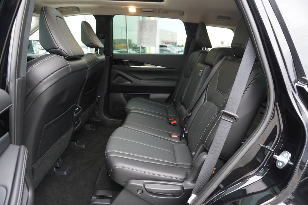 2025 INFINITI QX60 PURE
