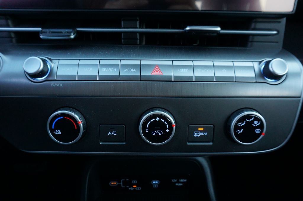 2025 Hyundai Kona SE