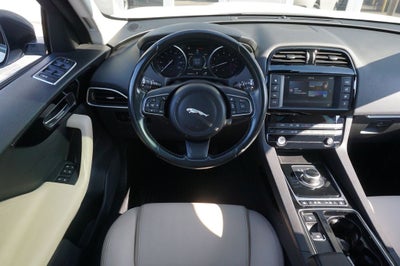 2018 Jaguar F-PACE 25t Premium