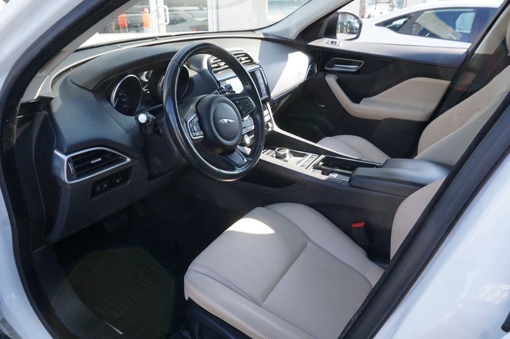 2018 Jaguar F-PACE 25t Premium