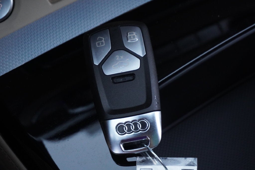 2024 Audi Q5 45 S line Premium quattro