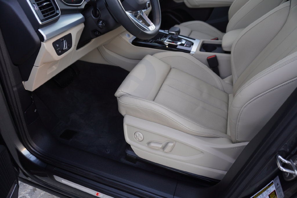 2024 Audi Q5 45 S line Premium quattro