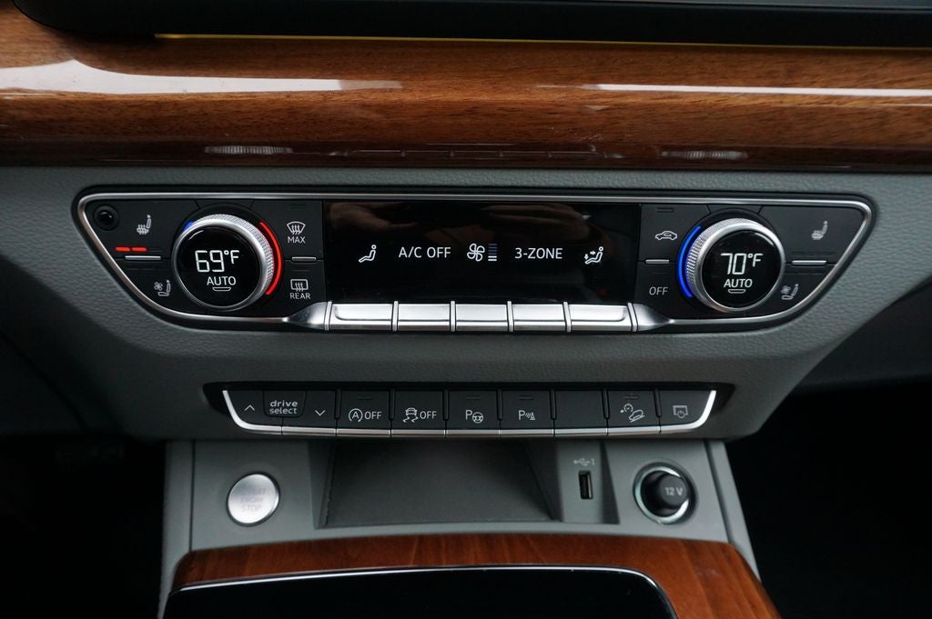 2023 Audi Q5 45 S line Prestige quattro