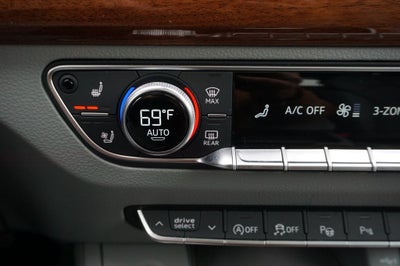 2023 Audi Q5 45 S line Prestige quattro