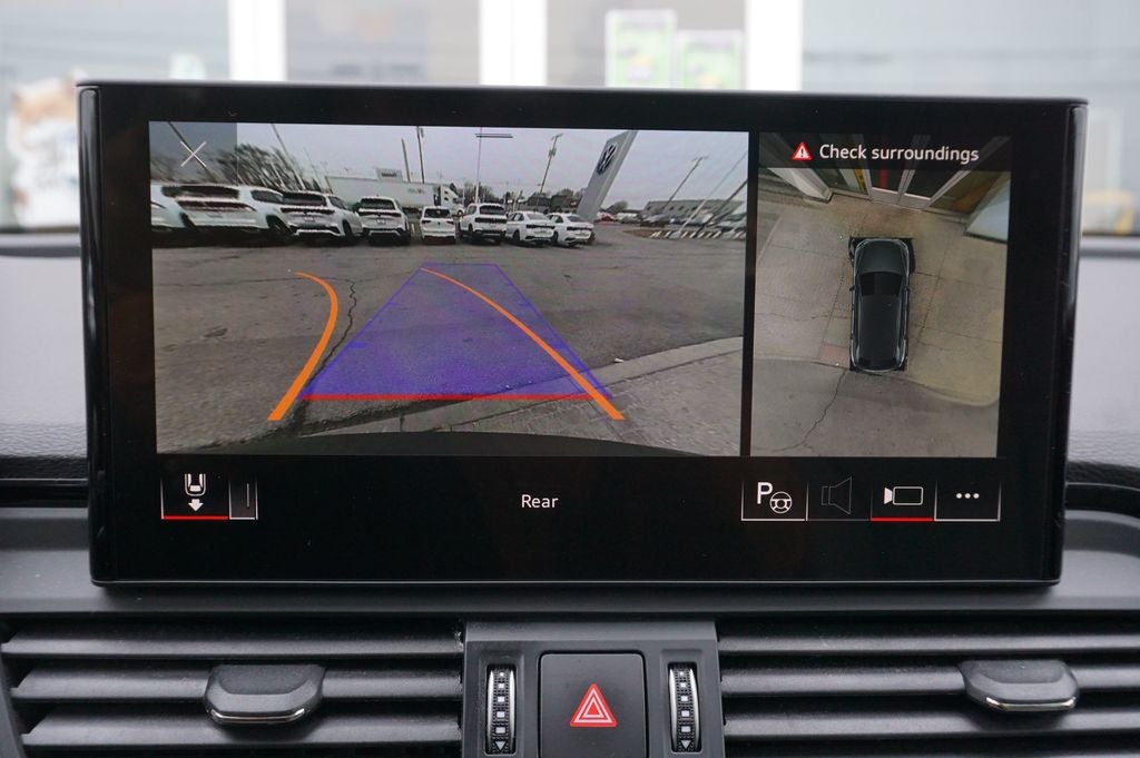 2023 Audi Q5 45 S line Prestige quattro