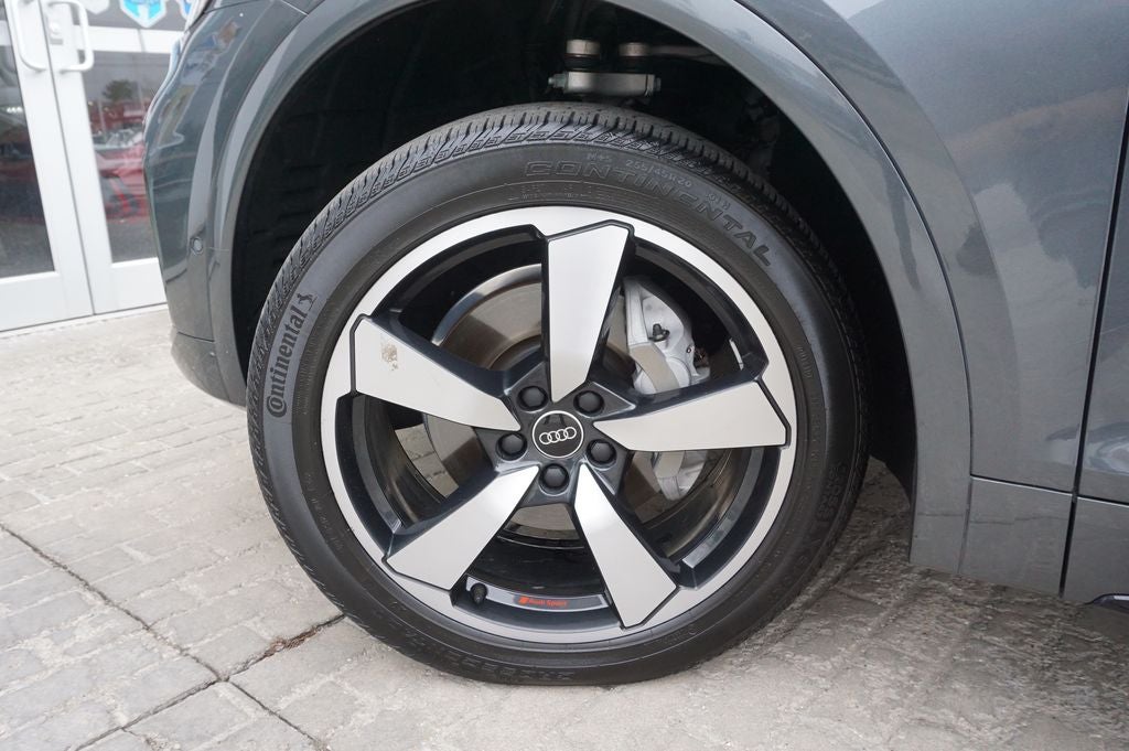 2023 Audi Q5 45 S line Prestige quattro