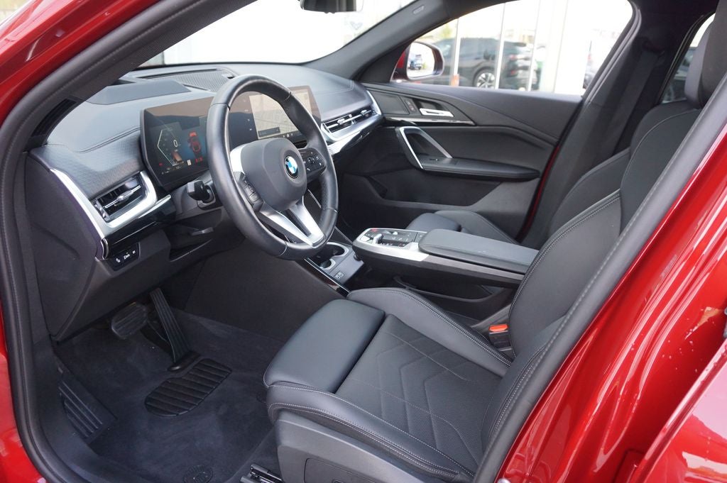 2025 BMW X2 xDrive28i