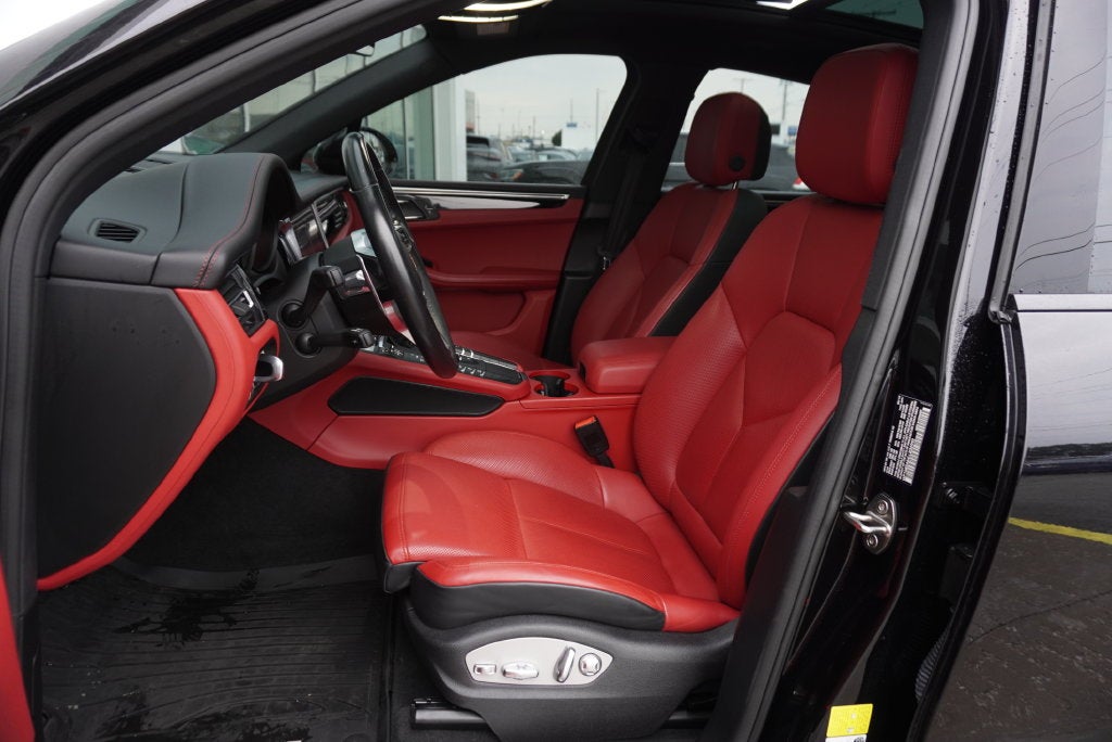 2020 Porsche Macan S
