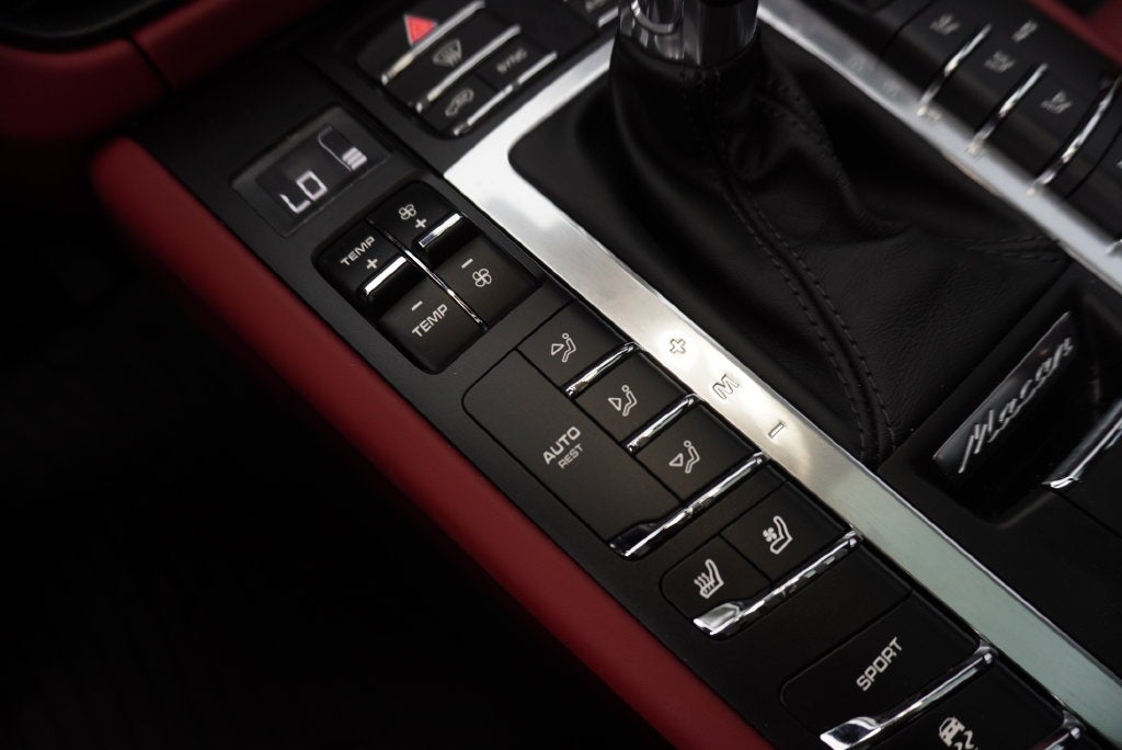 2020 Porsche Macan S