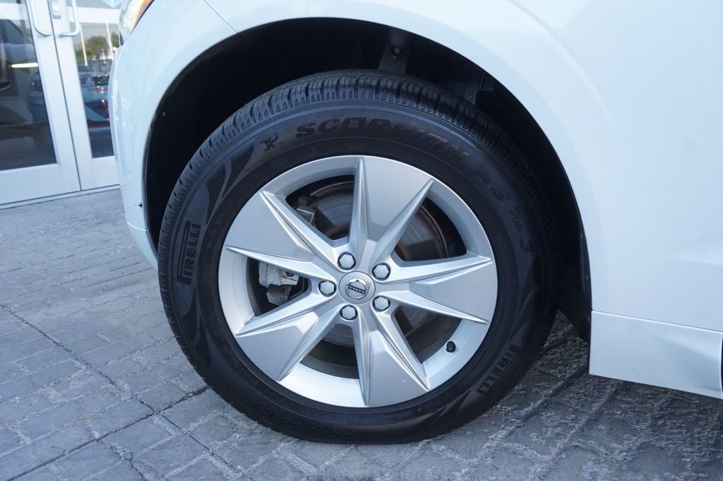 2022 Volvo XC60 B5 Momentum