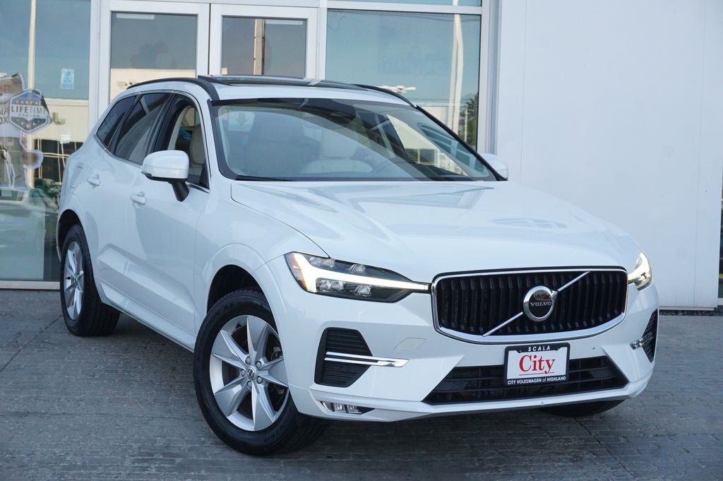 2022 Volvo XC60 B5 Momentum