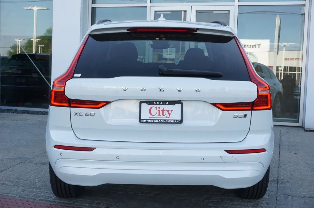 2022 Volvo XC60 B5 Momentum