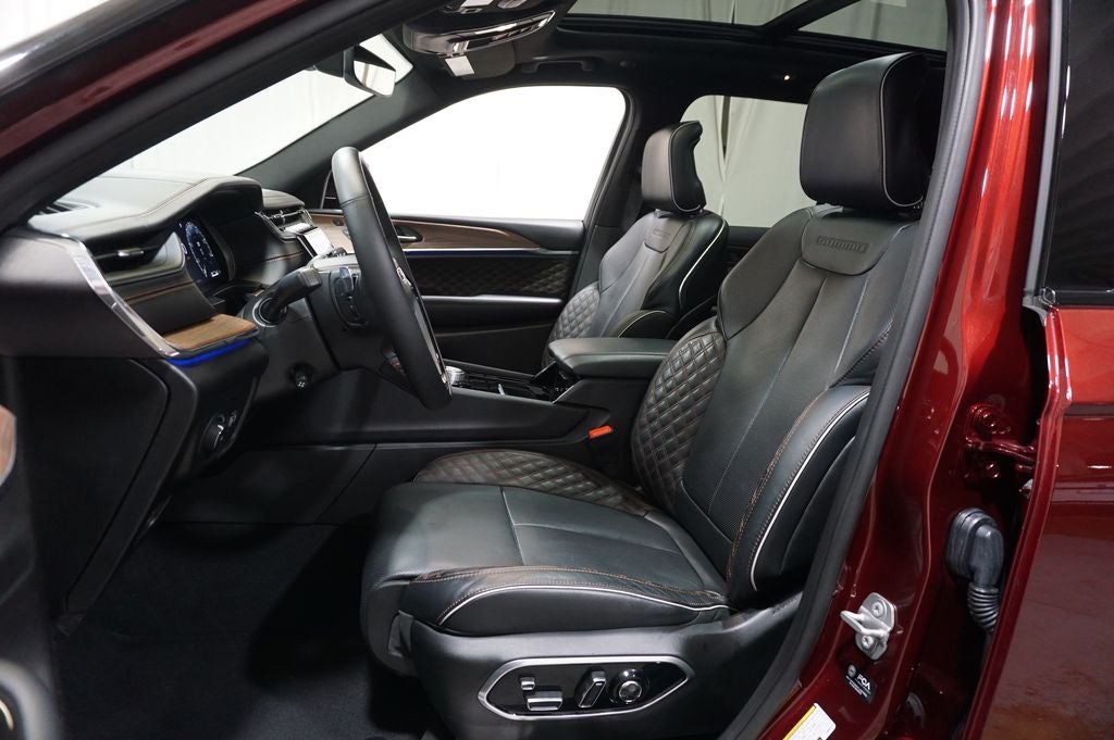 2025 Jeep Grand Cherokee Summit