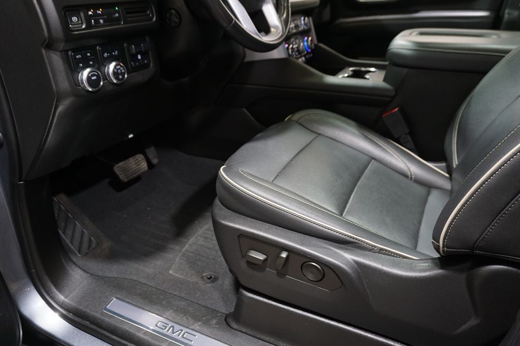 2022 GMC Yukon XL SLT