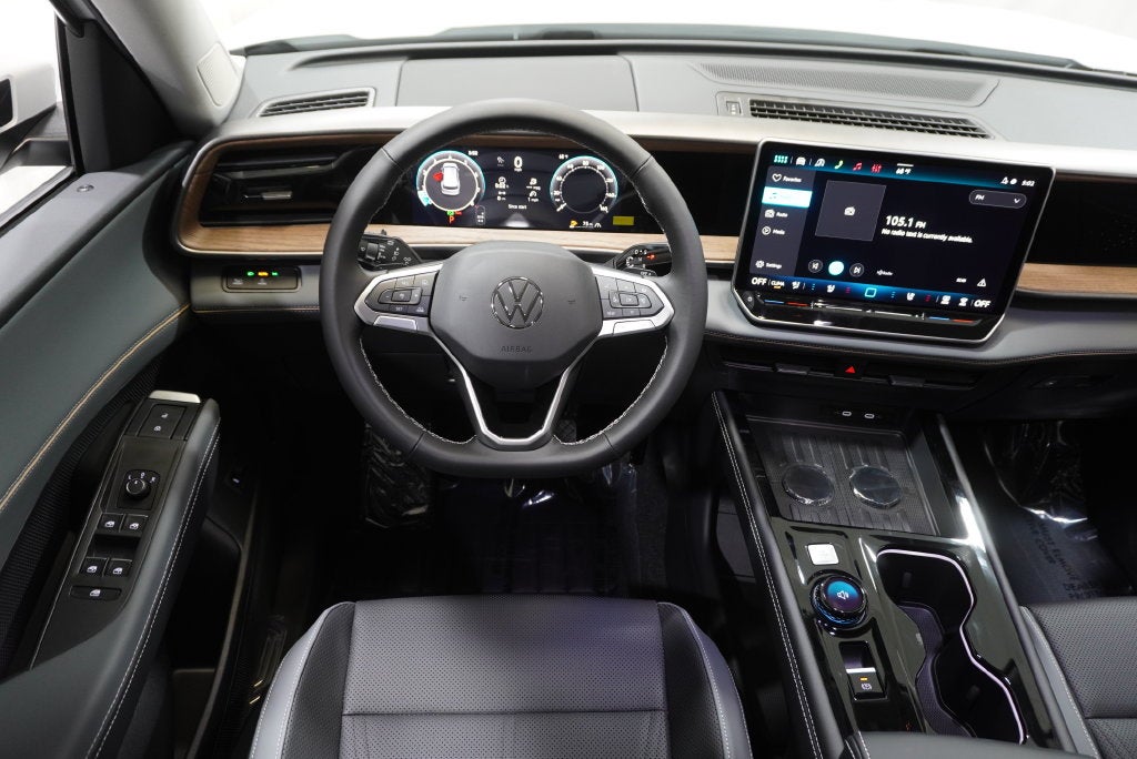 2027 Volkswagen Atlas SE