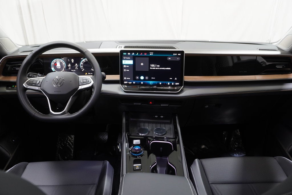 2027 Volkswagen Atlas SE